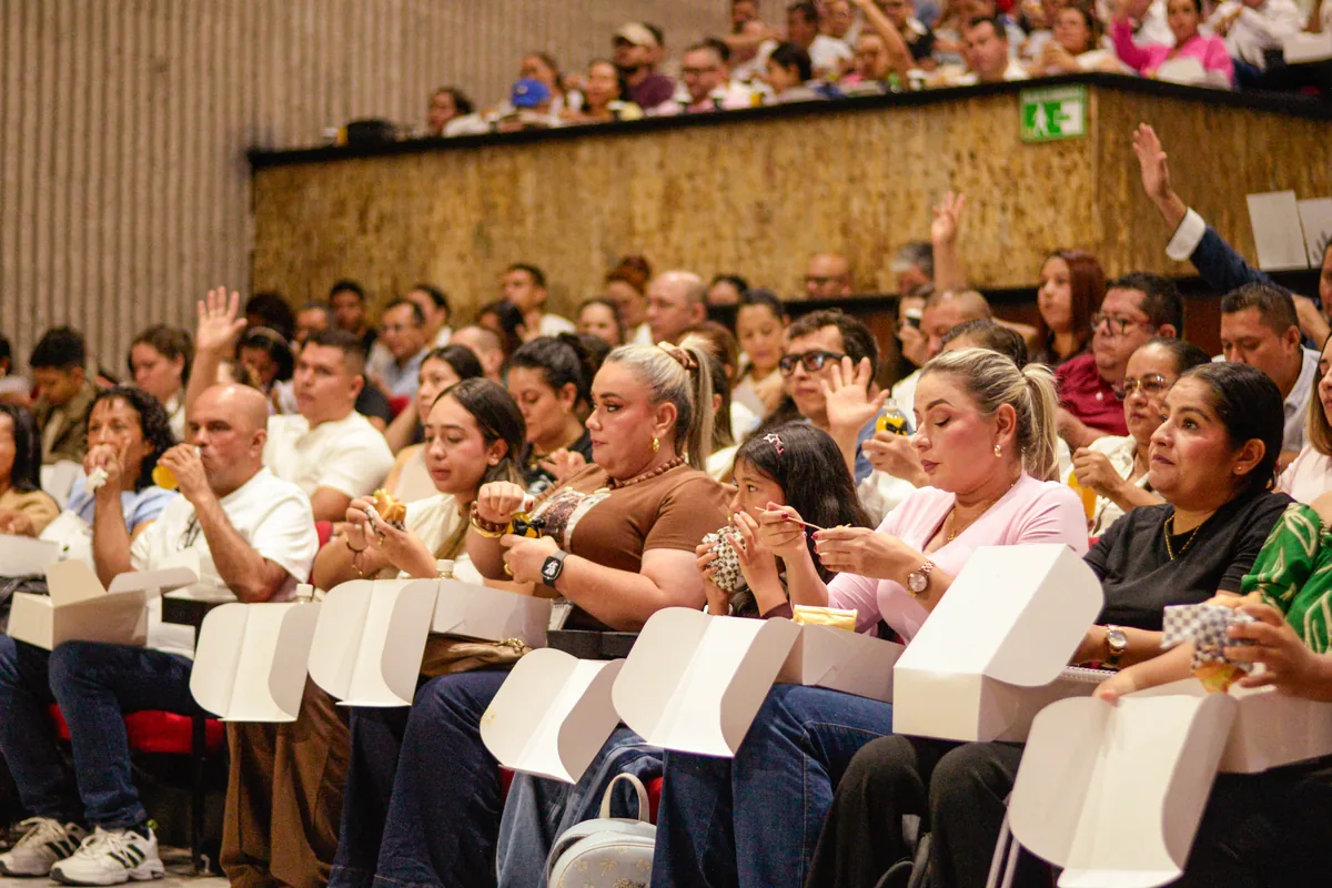Desayuno de confraternidad y grupos de conexión
